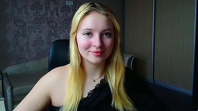 Snapshot of Milka_kiss_ chatting on May 2026 09:27:02 AM Milka kiss online show from May 2026 09:27:02 AM