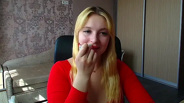 Snapshot of Milka_kiss_ chatting on May 2026 12:33:01 PM Milka kiss online show from May 2026 12:33:01 PM
