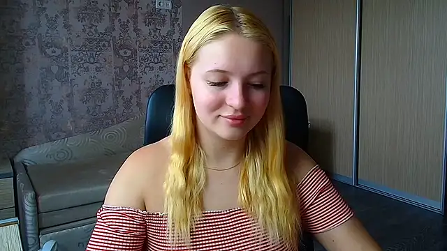 Snapshot of Milka_kiss_ chatting on June 2026 09:36:02 AM Milka kiss online show from June 2026 09:36:02 AM