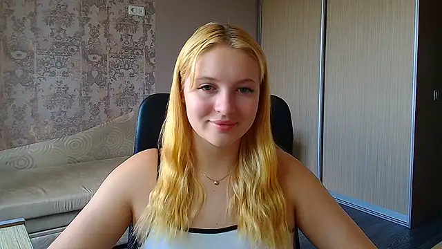 Snapshot of Milka_kiss_ chatting on June 2026 11:52:01 AM Milka kiss online show from June 2026 11:52:01 AM