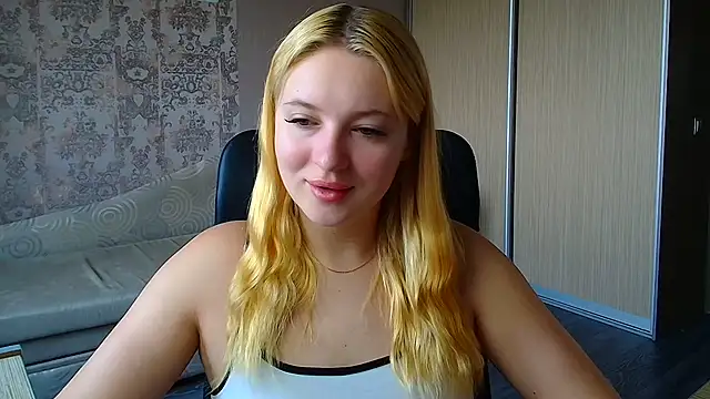 Snapshot of Milka_kiss_ chatting on June 2026 10:10:01 AM Milka kiss online show from June 2026 10:10:01 AM