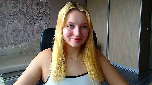 Snapshot of Milka_kiss_ chatting on July 2026 07:55:02 AM Milka kiss online show from July 2026 07:55:02 AM