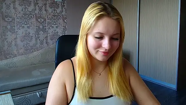 Snapshot of Milka_kiss_ chatting on July 2026 10:20:02 AM Milka kiss online show from July 2026 10:20:02 AM
