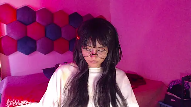 liz-beths online show from February 2025 05:15:01 PM