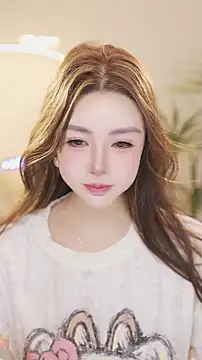 Snapshot of Qiaoqiao_ chatting on June 2026 03:46:01 PM Qiaoqiao online show from June 2026 03:46:01 PM