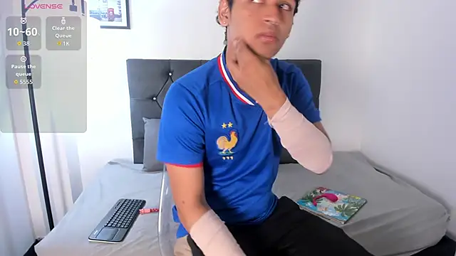 axel ps online show from November 2025 08:40:02 PM