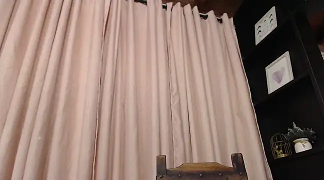 Snapshot of ysabel_sanchez4 chatting on March 2025 10:56:01 PM ysabel sanchez4 online show from March 2025 10:56:01 PM