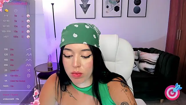 zoee jackson online show from January 2025 09:47:02 PM