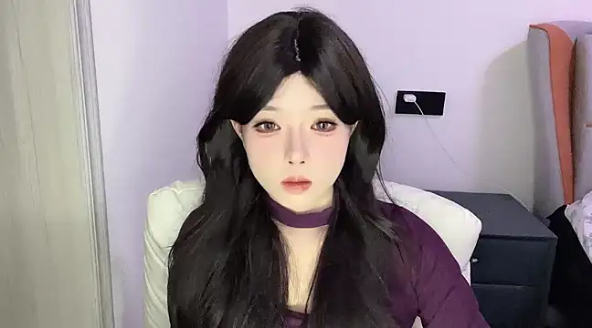 Snapshot of Q-ing chatting on March 2025 10:41:01 AM Q-ing online show from March 2025 10:41:01 AM