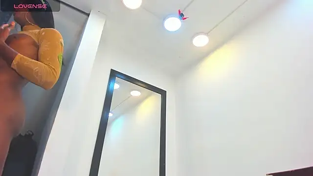 vera candella online show from March 2026 10:33:02 AM