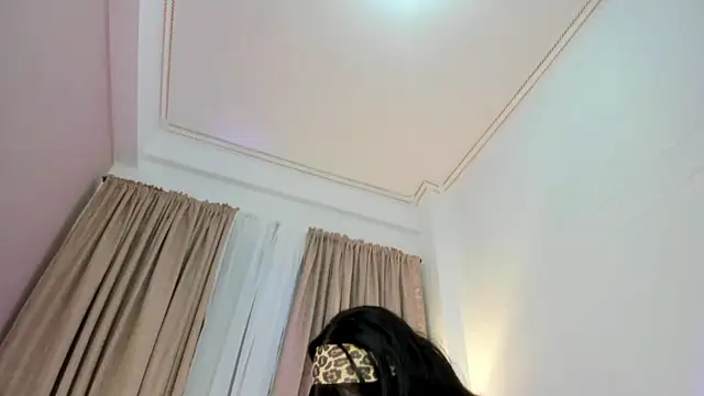 SabrinaWarrenn online show from October 2025 12:19:02 AM