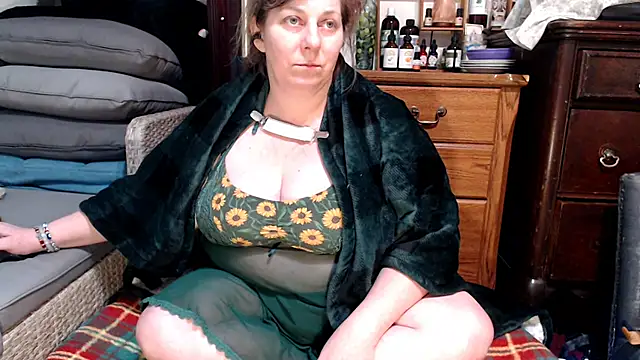 ladyscarlotta online show from February 2025 08:42:02 PM