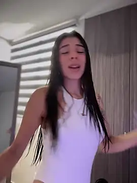 AmmyCollinsW online show from February 2025 07:52:01 PM