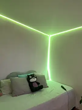 AmmyCollinsW online show from February 2026 10:21:01 PM