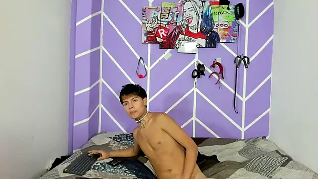 Fresahot2005 online show from December 2024 11:08:02 PM