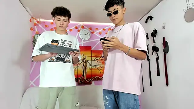 Fresahot2005 online show from February 2025 07:16:02 PM