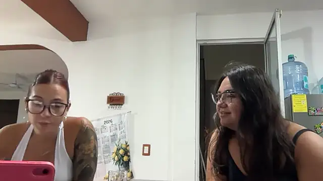 Snapshot of pili_placer chatting on April 2026 02:28:01 AM pili placer online show from April 2026 02:28:01 AM