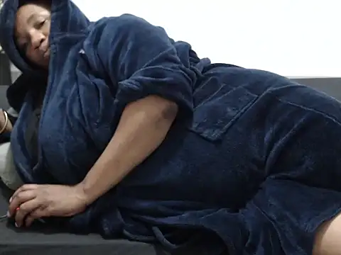 Bustyslave48 online show from December 2025 07:20:01 PM