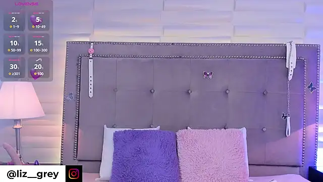 Snapshot of Liz_grey_ chatting on February 2025 11:44:01 PM Liz grey online show from February 2025 11:44:01 PM