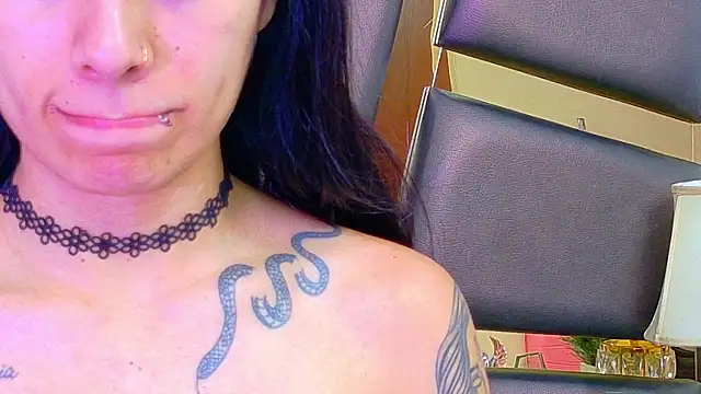 NicoleEsposito online show from April 2026 12:38:02 PM