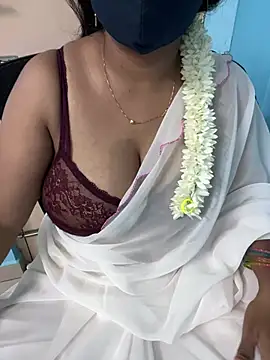 Snapshot of sajeetha chatting on April 2026 06:28:01 AM sajeetha online show from April 2026 06:28:01 AM