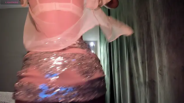 Selena Rase online show from November 2025 12:21:02 AM