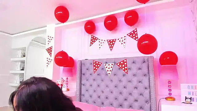 HaileeRoberts online show from September 2025 01:23:02 PM