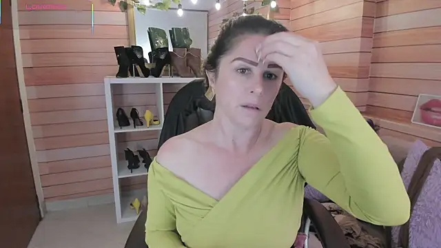 Victoria collins 1 online show from February 2026 10:53:02 AM