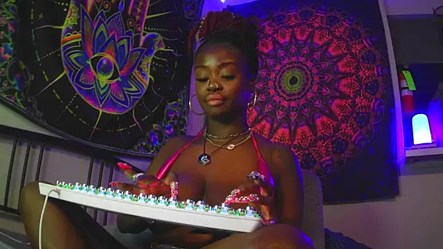 Tatithegoddess online show from January 2025 07:46:02 AM