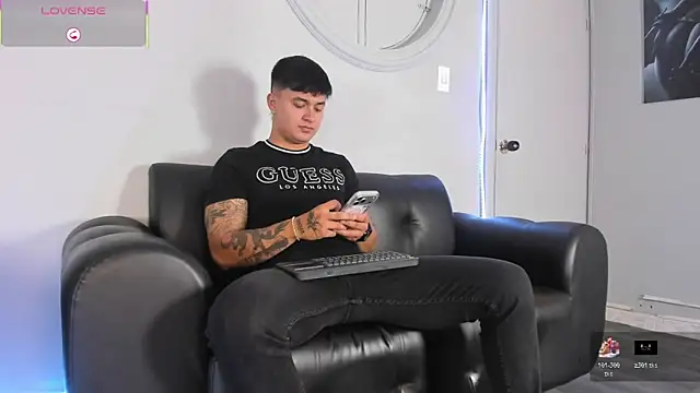 Cristopher strong online show from March 2026 10:53:01 AM