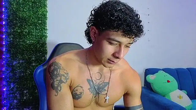 Demitryo online show from April 2026 04:57:01 AM