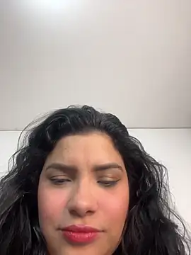 lolaa staars online show from October 2025 06:58:02 AM