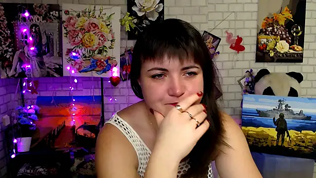 Darina M  online show from December 2025 04:18:02 AM