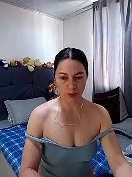 Snapshot of renata_hot1 chatting on April 2026 06:36:02 PM renata hot1 online show from April 2026 06:36:02 PM