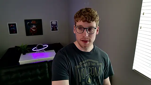 BlueEyedTallGuy94 online show from February 2026 08:51:01 PM