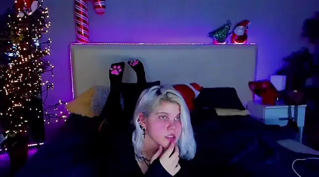 JoannLowe online show from January 2025 11:27:02 PM