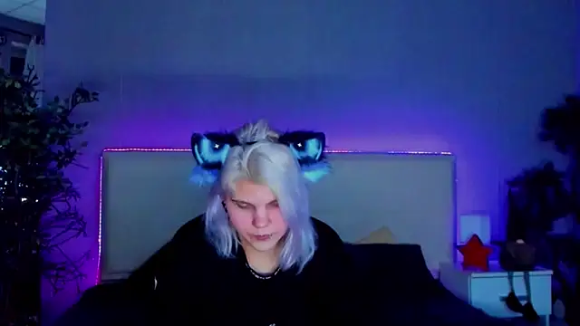 JoannLowe online show from January 2025 08:43:01 PM