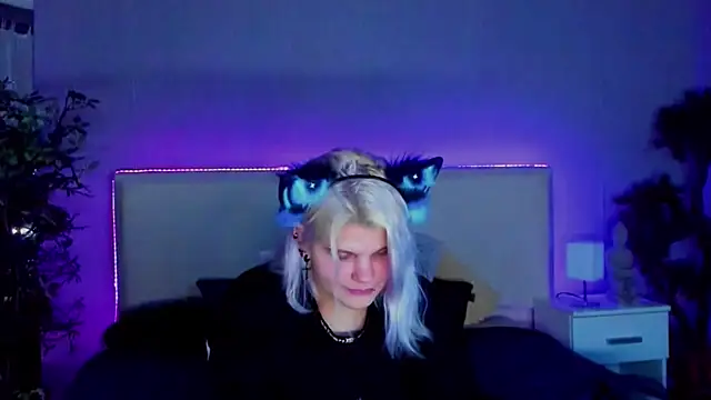 JoannLowe online show from January 2025 08:18:01 PM