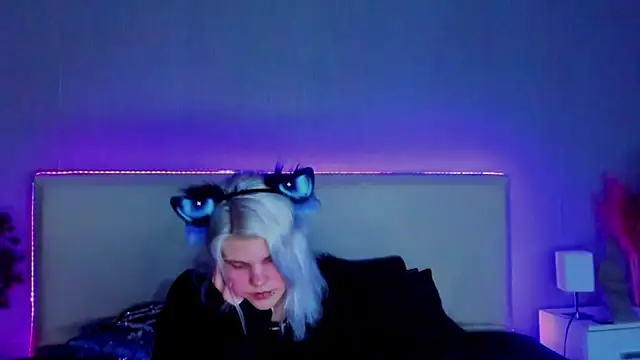 JoannLowe online show from February 2025 12:09:01 AM