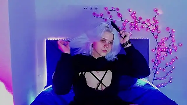 JoannLowe online show from April 2026 06:46:02 PM