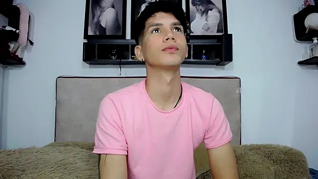 Snapshot of Tayson_Rivers chatting on December 2024 05:52:02 AM Tayson Rivers online show from December 2024 05:52:02 AM