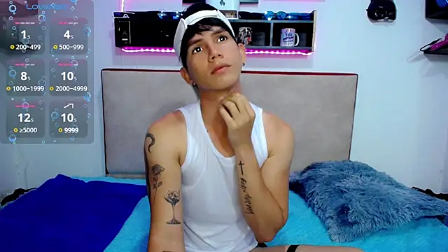 Snapshot of Tayson_Rivers chatting on March 2025 09:00:02 PM Tayson Rivers online show from March 2025 09:00:02 PM