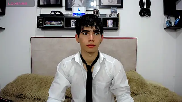 Snapshot of Tayson_Rivers chatting on March 2025 08:17:01 PM Tayson Rivers online show from March 2025 08:17:01 PM