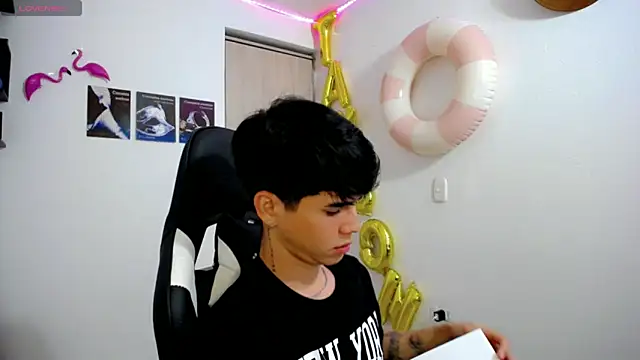 Snapshot of Tayson_Rivers chatting on September 2025 12:22:02 AM Tayson Rivers online show from September 2025 12:22:02 AM