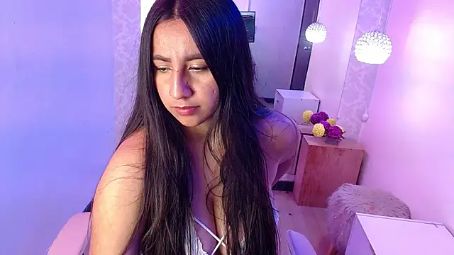 Snapshot of ailyn_miranda chatting on February 2025 08:33:02 PM ailyn miranda online show from February 2025 08:33:02 PM