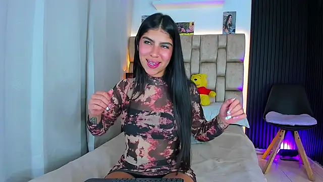 Snapshot of little_sophie18 chatting on October 2025 08:51:02 PM little sophie18 online show from October 2025 08:51:02 PM