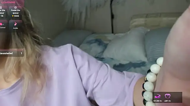 foxy blond online show from February 2025 06:24:02 AM