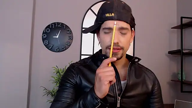 Ian Daviz online show from February 2025 02:07:02 AM