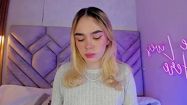 Lucy Vega online show from December 2024 11:40:01 AM