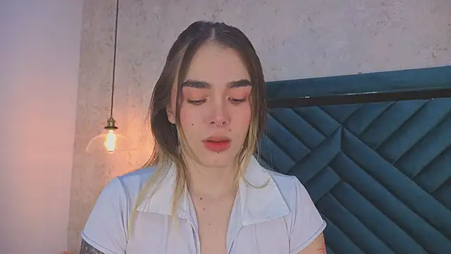 Lucy Vega online show from September 2025 04:01:02 AM